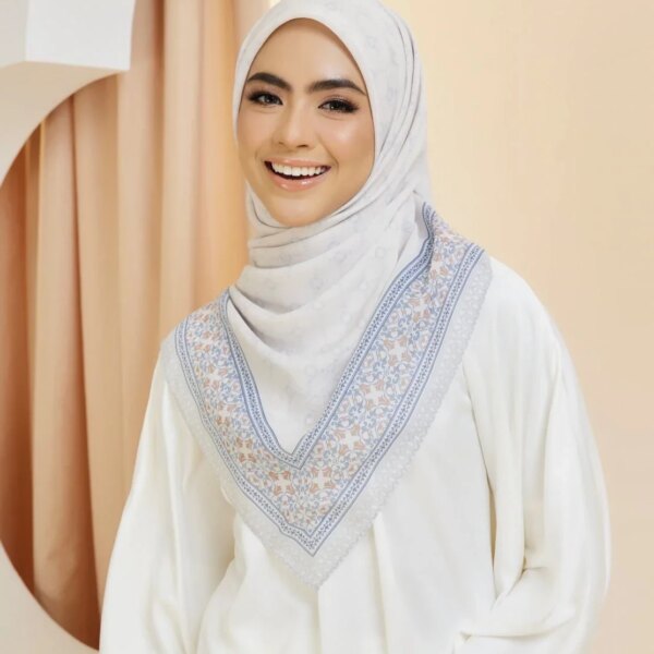 Ladies Fashion Cotton Muslim Hijabs Square Scarf Malaysian Shawls and Wraps Hijab Head Turbans For Women 110*110CM