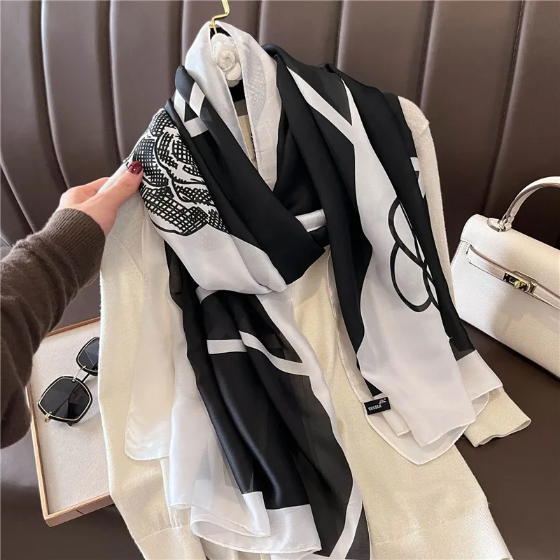 2022 Fashion Brand Women Silk Scarf Luxury Dark Green Aztec Floral Pashmina Shawls Wrap Soft Foulard Femme Muslim Hijab 180*90Cm