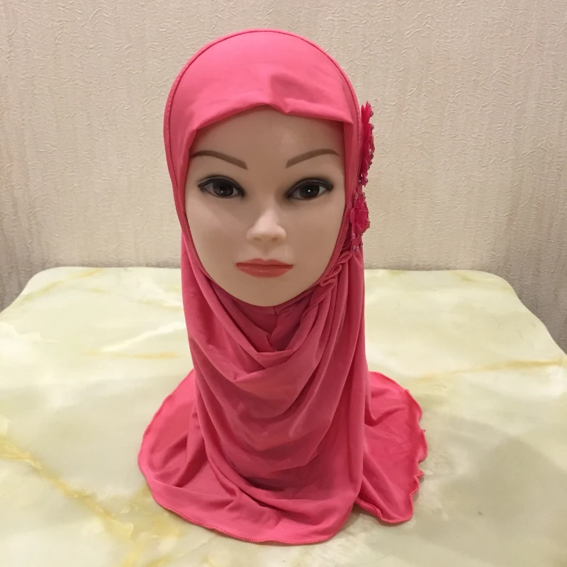 Beautiful Small Girl Hijab Scarf with Flowers Fit 2-7 Years Old Muslim Kids Pull On Islamic Scarf Shawl Headscarf Wholesale 50cm Beautiful Small Girl Hijab Scarf with Flowers Fit 2-7 Years Old Muslim Kids Pull On Islamic Scarf Shawl Headscarf Wholesale 50cm