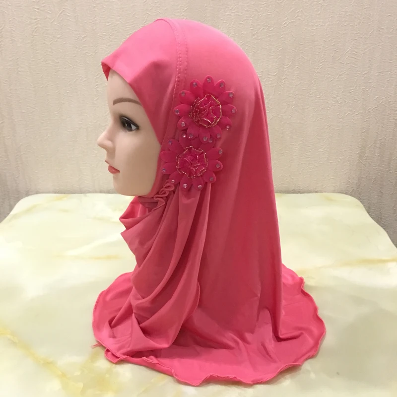 Beautiful Small Girl Hijab Scarf with Flowers Fit 2-7 Years Old Muslim Kids Pull On Islamic Scarf Shawl Headscarf Wholesale 50cm Beautiful Small Girl Hijab Scarf with Flowers Fit 2-7 Years Old Muslim Kids Pull On Islamic Scarf Shawl Headscarf Wholesale 50cm