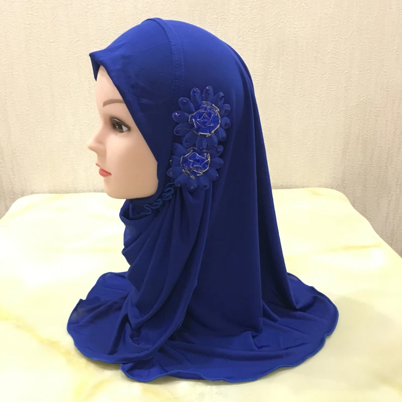 Beautiful Small Girl Hijab Scarf with Flowers Fit 2-7 Years Old Muslim Kids Pull On Islamic Scarf Shawl Headscarf Wholesale 50cm Beautiful Small Girl Hijab Scarf with Flowers Fit 2-7 Years Old Muslim Kids Pull On Islamic Scarf Shawl Headscarf Wholesale 50cm