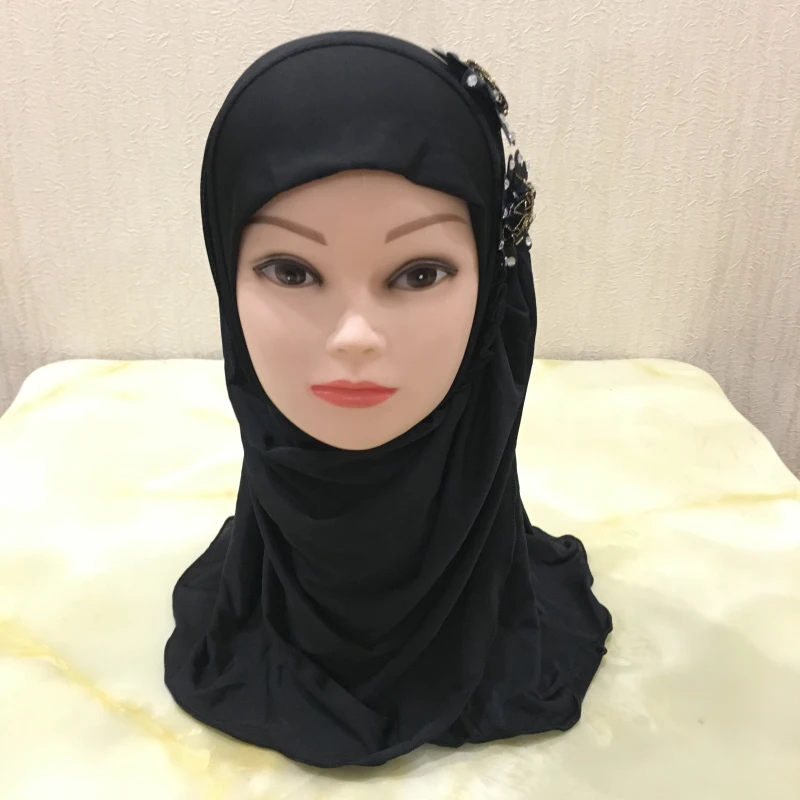 Beautiful Small Girl Hijab Scarf with Flowers Fit 2-7 Years Old Muslim Kids Pull On Islamic Scarf Shawl Headscarf Wholesale 50cm Beautiful Small Girl Hijab Scarf with Flowers Fit 2-7 Years Old Muslim Kids Pull On Islamic Scarf Shawl Headscarf Wholesale 50cm