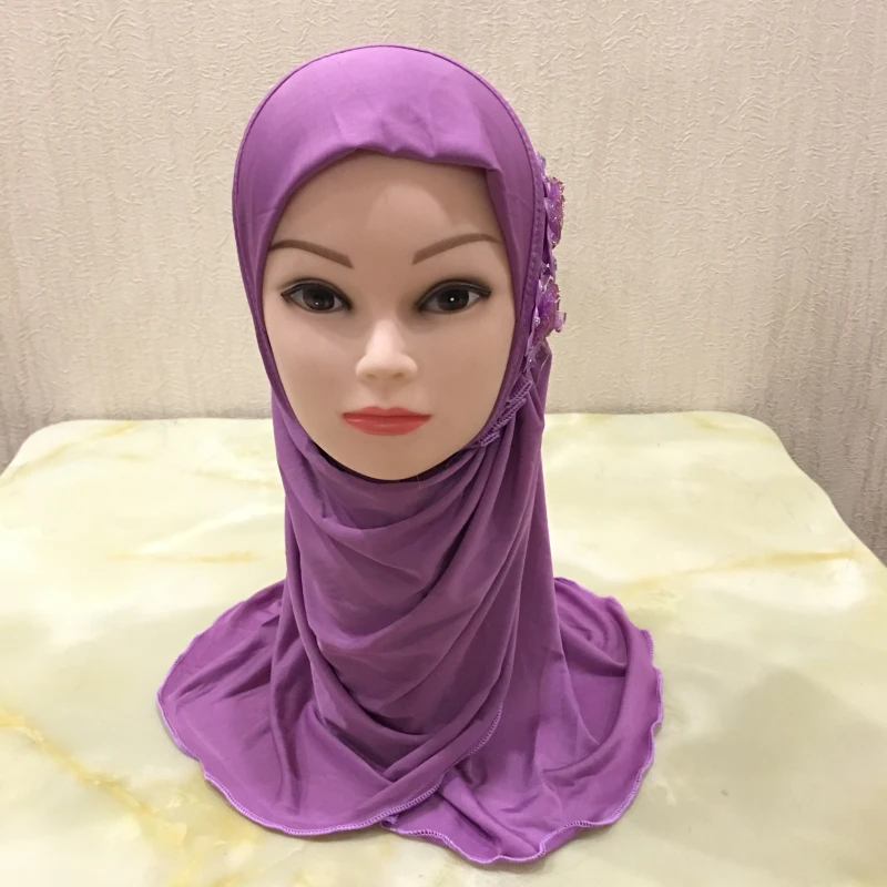 Beautiful Small Girl Hijab Scarf with Flowers Fit 2-7 Years Old Muslim Kids Pull On Islamic Scarf Shawl Headscarf Wholesale 50cm Beautiful Small Girl Hijab Scarf with Flowers Fit 2-7 Years Old Muslim Kids Pull On Islamic Scarf Shawl Headscarf Wholesale 50cm