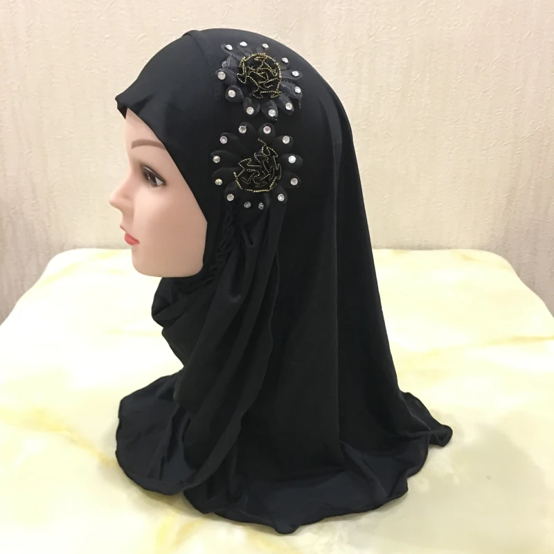 Beautiful Small Girl Hijab Scarf with Flowers Fit 2-7 Years Old Muslim Kids Pull On Islamic Scarf Shawl Headscarf Wholesale 50cm Beautiful Small Girl Hijab Scarf with Flowers Fit 2-7 Years Old Muslim Kids Pull On Islamic Scarf Shawl Headscarf Wholesale 50cm