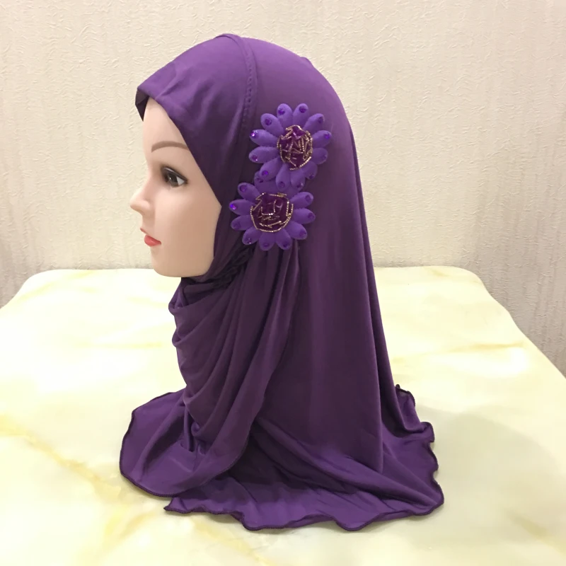 Beautiful Small Girl Hijab Scarf with Flowers Fit 2-7 Years Old Muslim Kids Pull On Islamic Scarf Shawl Headscarf Wholesale 50cm Beautiful Small Girl Hijab Scarf with Flowers Fit 2-7 Years Old Muslim Kids Pull On Islamic Scarf Shawl Headscarf Wholesale 50cm