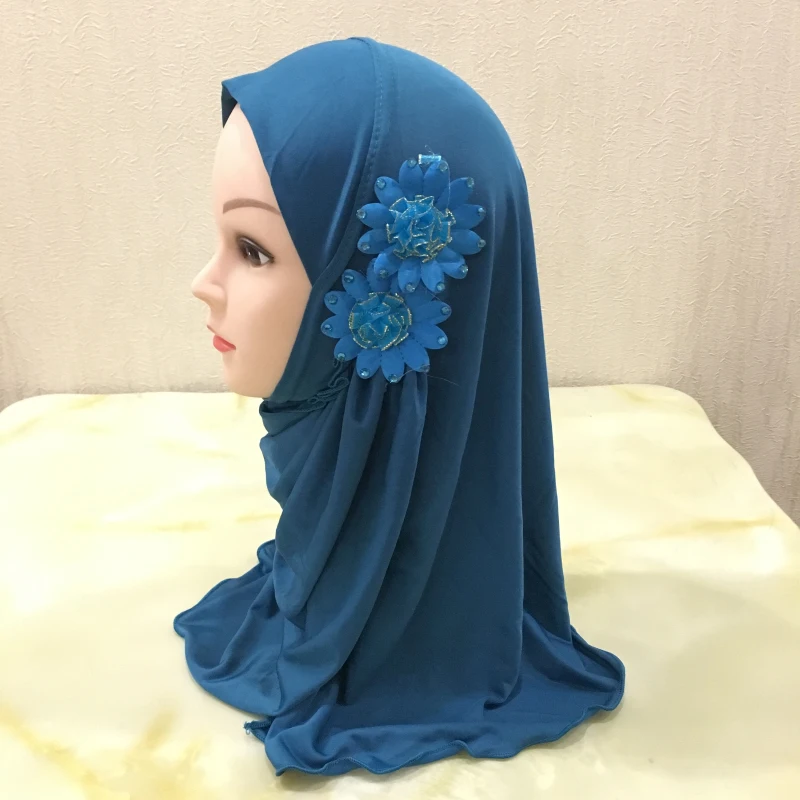 Beautiful Small Girl Hijab Scarf with Flowers Fit 2-7 Years Old Muslim Kids Pull On Islamic Scarf Shawl Headscarf Wholesale 50cm Beautiful Small Girl Hijab Scarf with Flowers Fit 2-7 Years Old Muslim Kids Pull On Islamic Scarf Shawl Headscarf Wholesale 50cm
