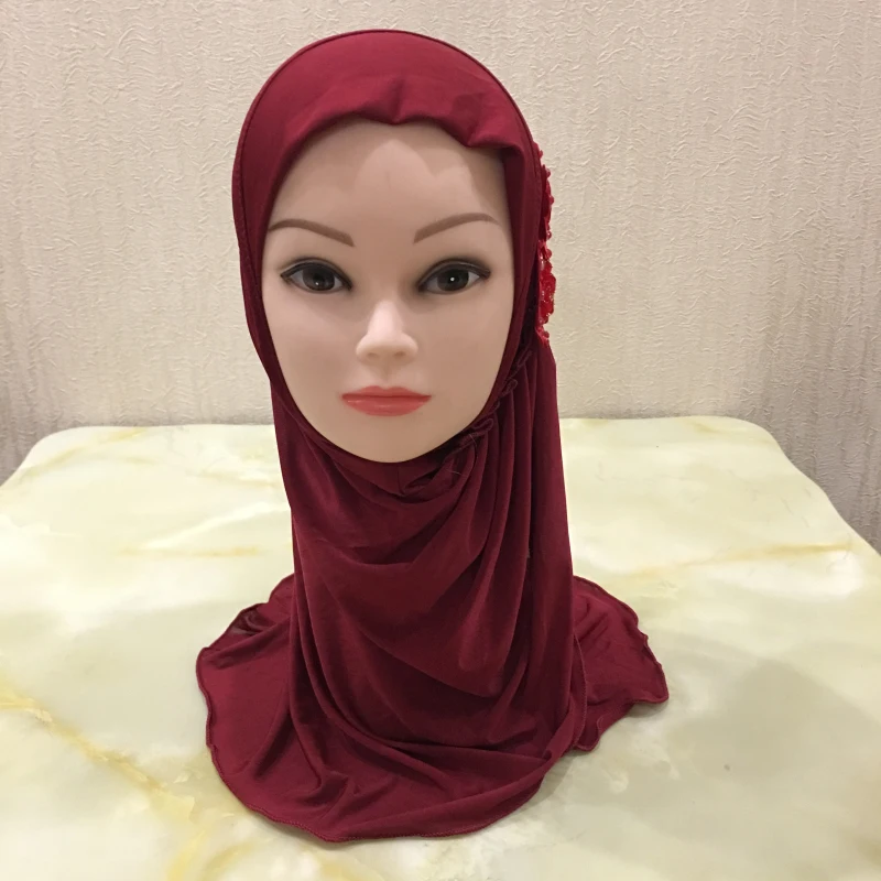 Beautiful Small Girl Hijab Scarf with Flowers Fit 2-7 Years Old Muslim Kids Pull On Islamic Scarf Shawl Headscarf Wholesale 50cm Beautiful Small Girl Hijab Scarf with Flowers Fit 2-7 Years Old Muslim Kids Pull On Islamic Scarf Shawl Headscarf Wholesale 50cm