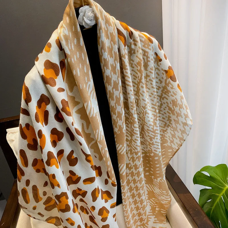 42 Designs Spain Brand Lovely Floral Square Viscose Shawl Scarf Lady Print Soft Wrap Pashmina Bufandas Muslim Hijab 135*135Cm