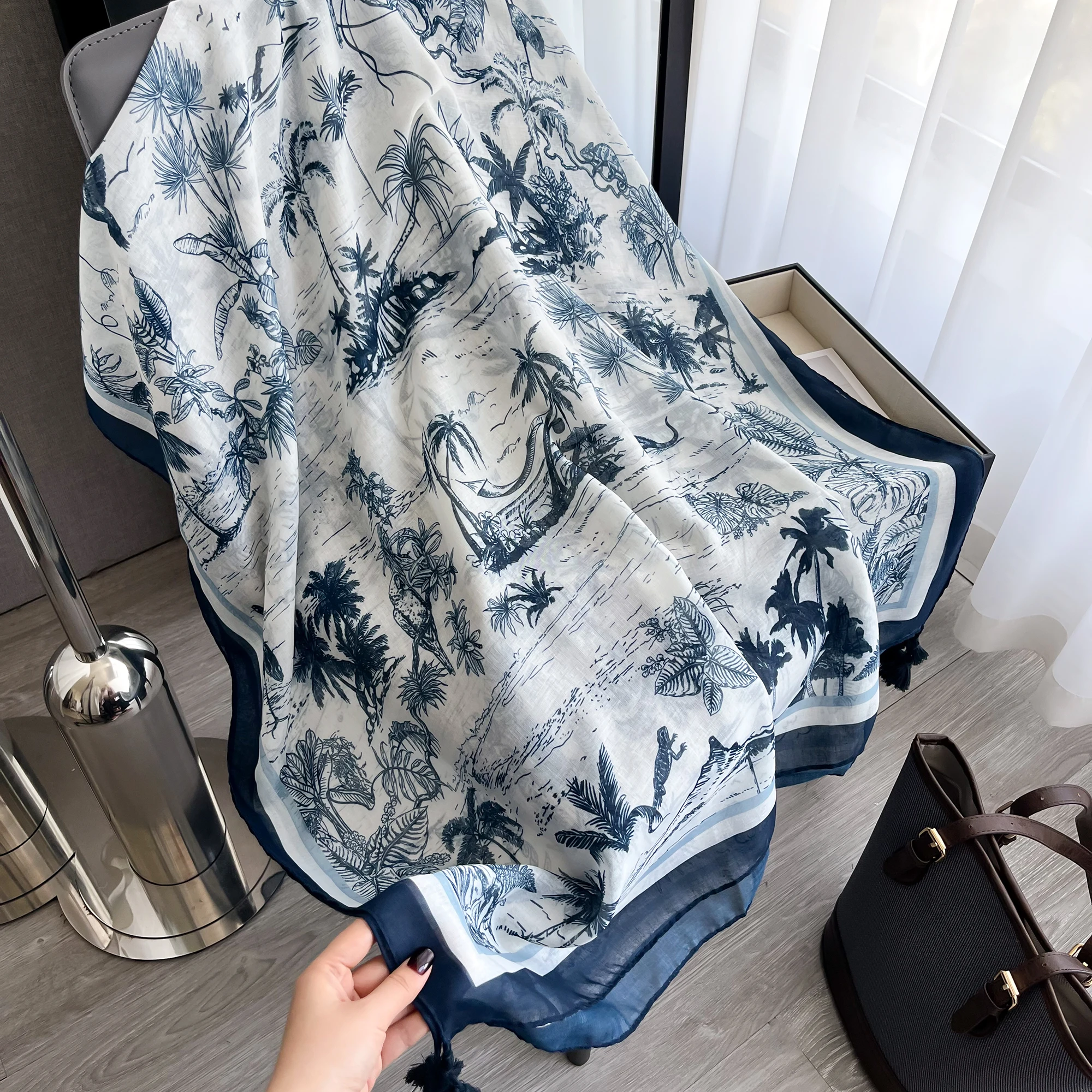 2024 New Fashion Summer Women Scarf Bohemia Flower Beach Hijab Shawls and Wraps Female Foulard Echarpe Designer Pashmina Bandana