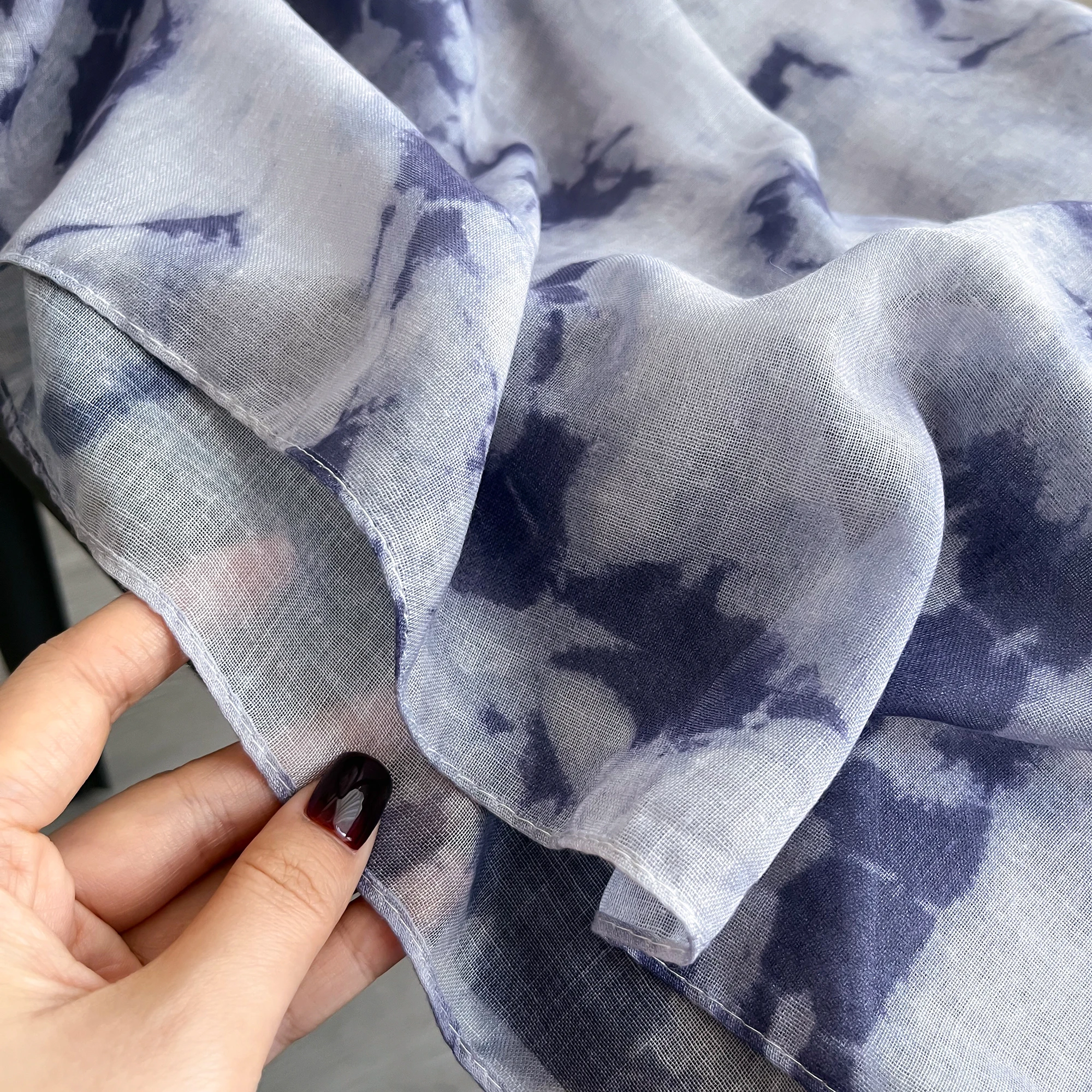 2024 New Fashion Summer Women Scarf Bohemia Flower Beach Hijab Shawls and Wraps Female Foulard Echarpe Designer Pashmina Bandana