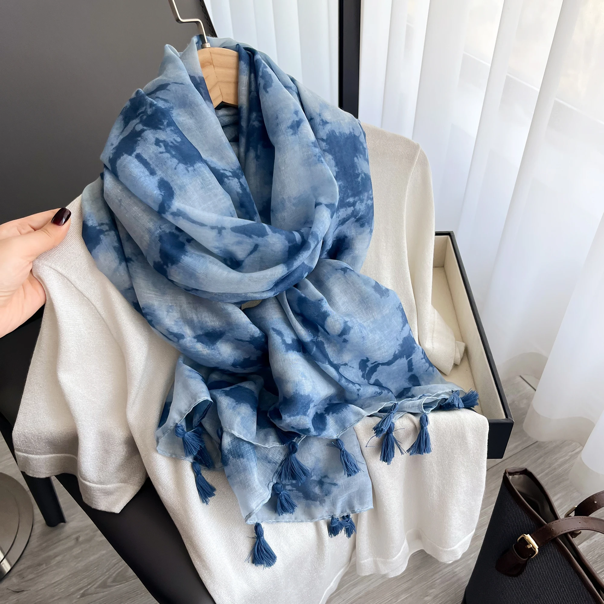 2024 New Fashion Summer Women Scarf Bohemia Flower Beach Hijab Shawls and Wraps Female Foulard Echarpe Designer Pashmina Bandana