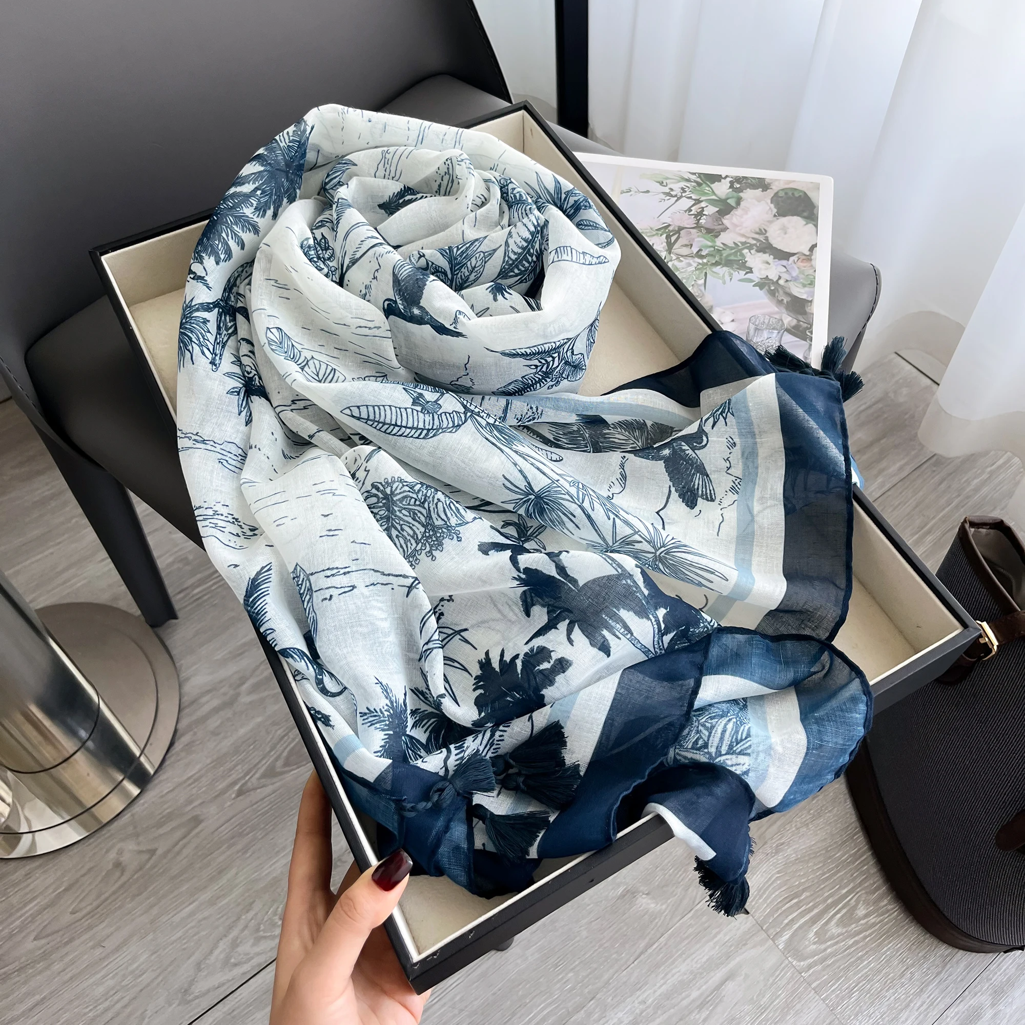 2024 New Fashion Summer Women Scarf Bohemia Flower Beach Hijab Shawls and Wraps Female Foulard Echarpe Designer Pashmina Bandana