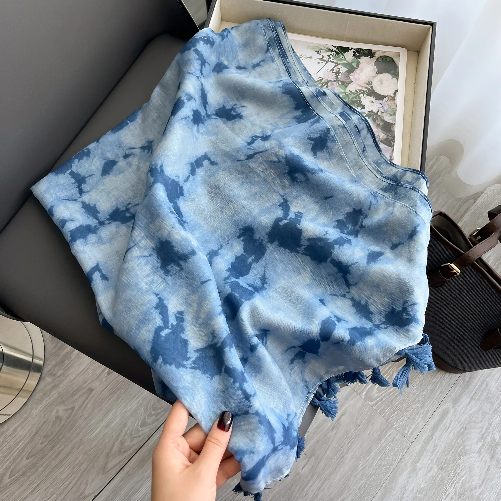 2024 New Fashion Summer Women Scarf Bohemia Flower Beach Hijab Shawls and Wraps Female Foulard Echarpe Designer Pashmina Bandana