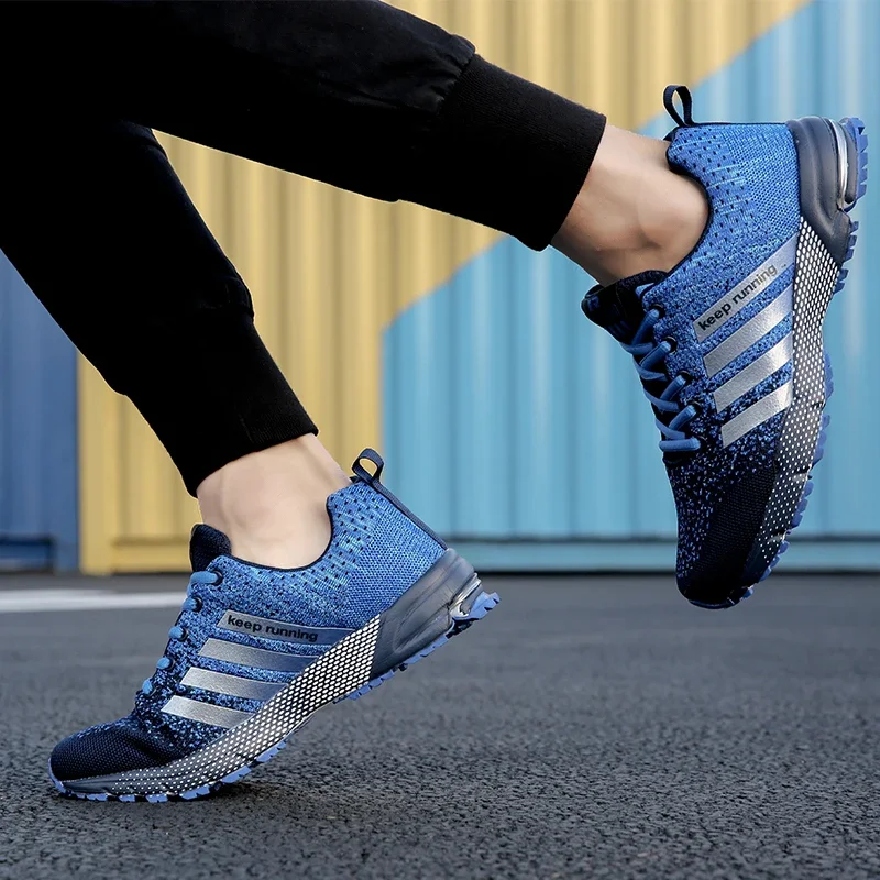 New men's and women's flying mesh surface spring summer breathable casual sports shoes flat vulcanized couple running big size48