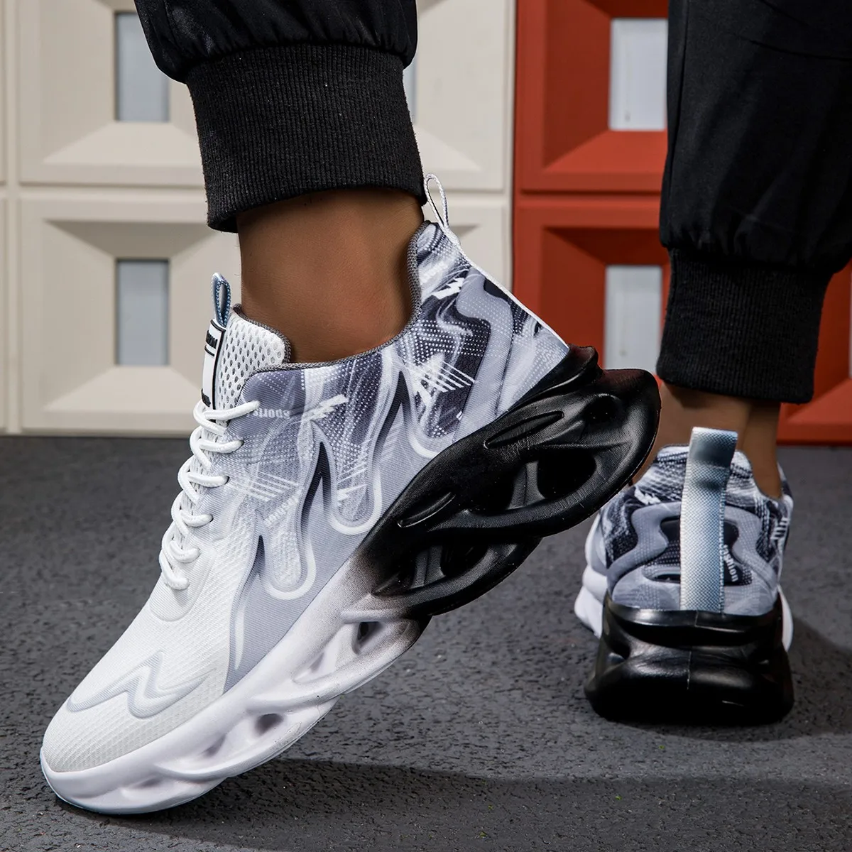 Couple Running Shoes Men Women Lightweight Mesh Breathable Comfortable Flat Soft Tennis Shoes Summer Lace-up Sneakers Man Couple Running Shoes Men Women Lightweight Mesh Breathable Comfortable Flat Soft Tennis Shoes Summer Lace-up Sneakers Man