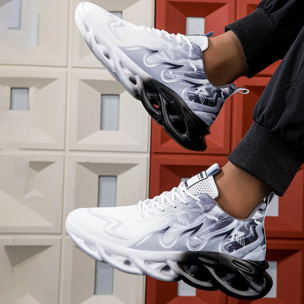 Couple Running Shoes Men Women Lightweight Mesh Breathable Comfortable Flat Soft Tennis Shoes Summer Lace-up Sneakers Man Couple Running Shoes Men Women Lightweight Mesh Breathable Comfortable Flat Soft Tennis Shoes Summer Lace-up Sneakers Man