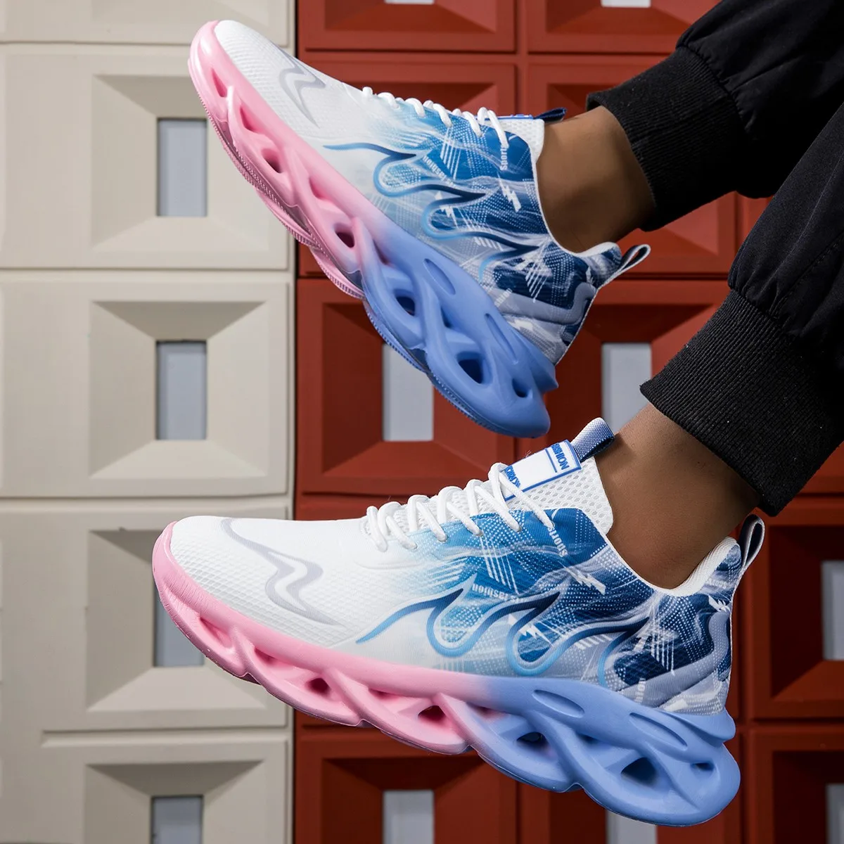 Couple Running Shoes Men Women Lightweight Mesh Breathable Comfortable Flat Soft Tennis Shoes Summer Lace-up Sneakers Man Couple Running Shoes Men Women Lightweight Mesh Breathable Comfortable Flat Soft Tennis Shoes Summer Lace-up Sneakers Man